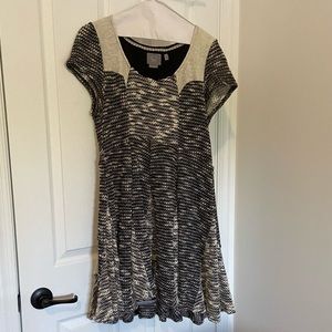 Knit black/white/beige dress. W/gold shimmer.